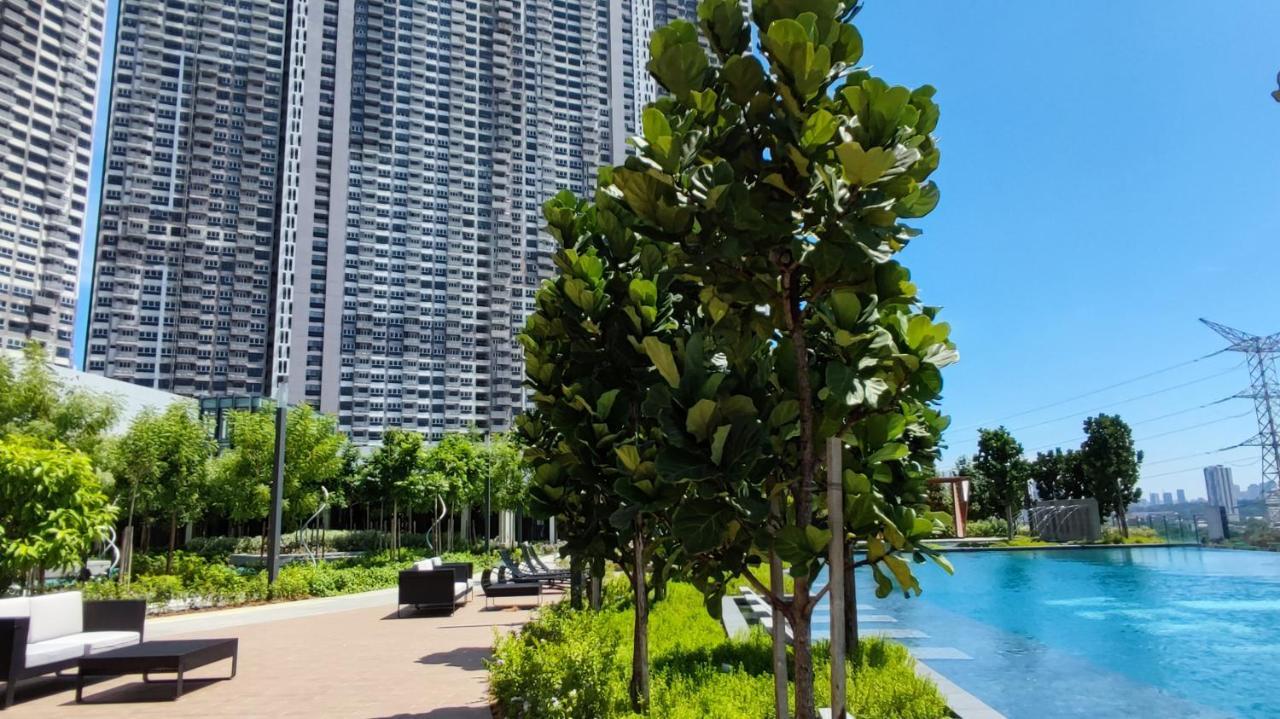 M Vertica Middle R2 R3, Maluri Mrt, Pgrm, Sunway Velocity, Cheras Homestay *