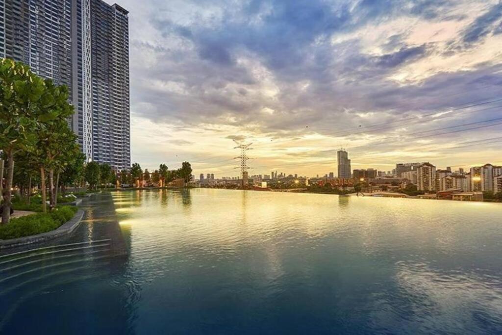 M Vertica Middle R2 R3, Maluri Mrt, Pgrm, Sunway Velocity, Cheras * Kuala Lumpur